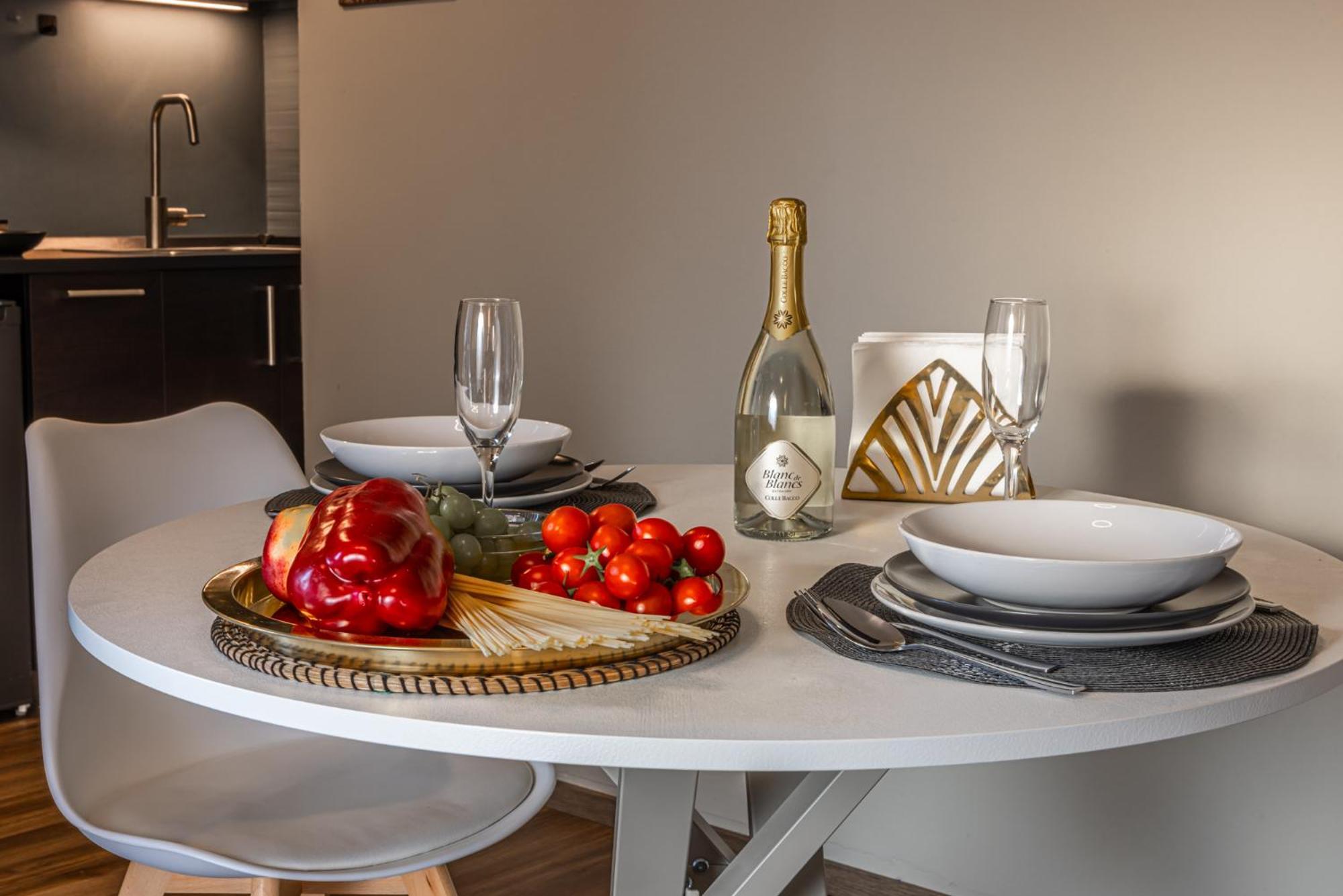 Comfort Home Rho Fiera Экстерьер фото